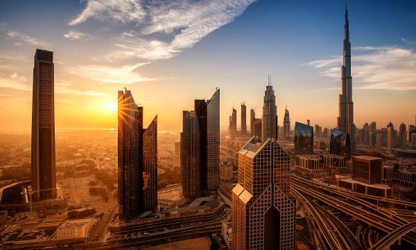 Dubai at sunrise 600x361 - Capital de Emiratos Árabes y Turquía