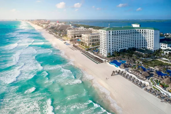 vista aerea de la playa en cancun mexico