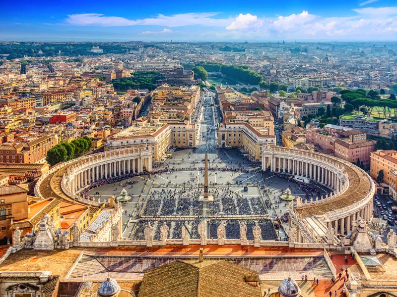 Vista panorámica de Roma y Florencia mostrando su arquitectura histórica