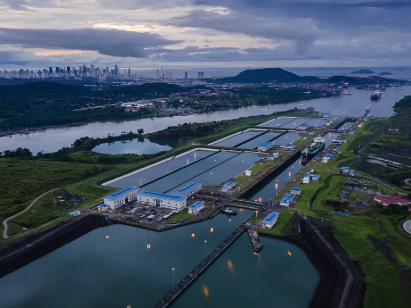 Vista Panorámica de la Ciudad de Panamá desde Colón